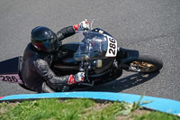 enduro-digital-images;event-digital-images;eventdigitalimages;mallory-park;mallory-park-photographs;mallory-park-trackday;mallory-park-trackday-photographs;no-limits-trackdays;peter-wileman-photography;racing-digital-images;trackday-digital-images;trackday-photos